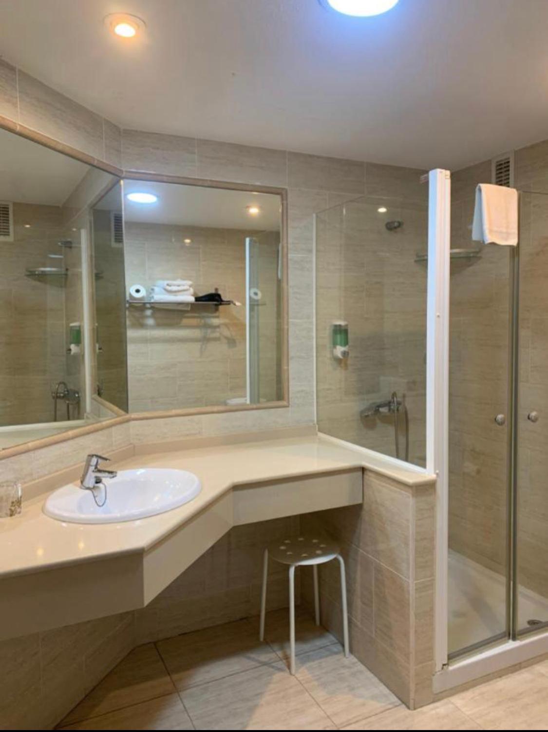 Apartahotel Chinasol Con Parking Y Desayuno Альмуньекар Экстерьер фото